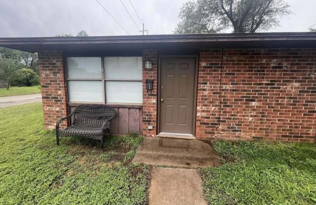 1302 N 13th St photos photos