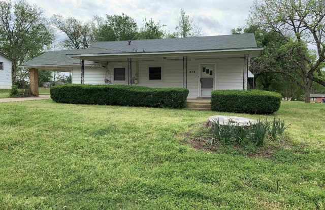 Updated 2-bed/2-bath Available Now! Gallery 3