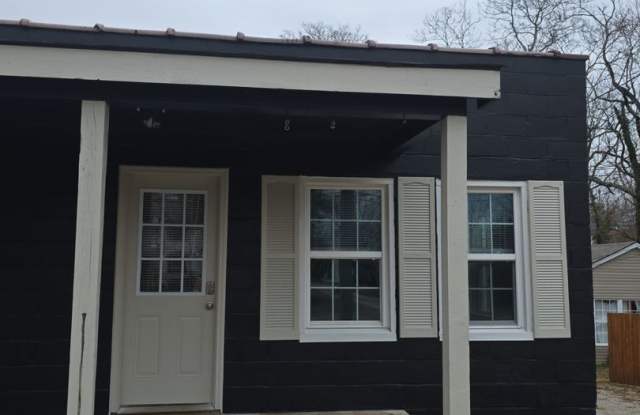 Single-Level 1-Bedroom Home with Yard and Covered Porch in Sparta photos photos Single-Level 1-Bedroom Home with Yard and Covered Porch in Sparta photos photos