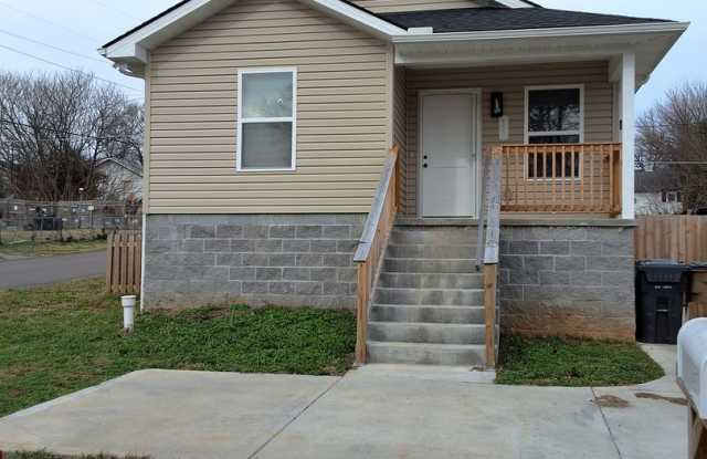 Knoxville 37921 - Fully Furnished - 3 bedroom, 2 bath home - Contact Sharon Arnwine (865) 313-7215 photos photos