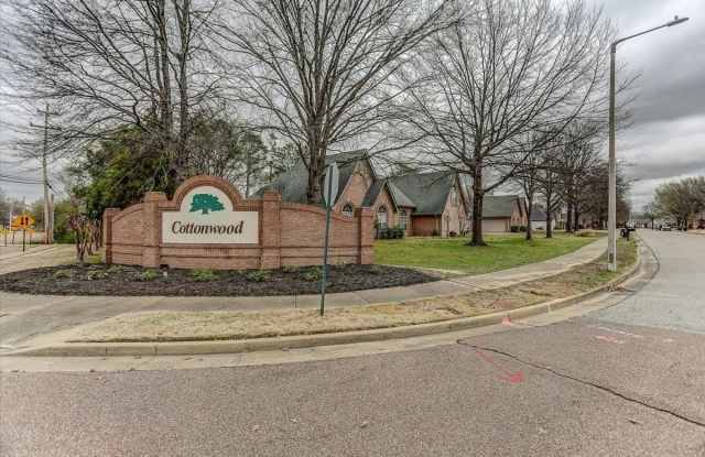 160 COTTONWOOD Dr Gallery 2