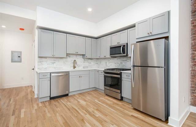 347 COMMUNIPAW AVE - 347 Communipaw Avenue, Jersey City, NJ 07304