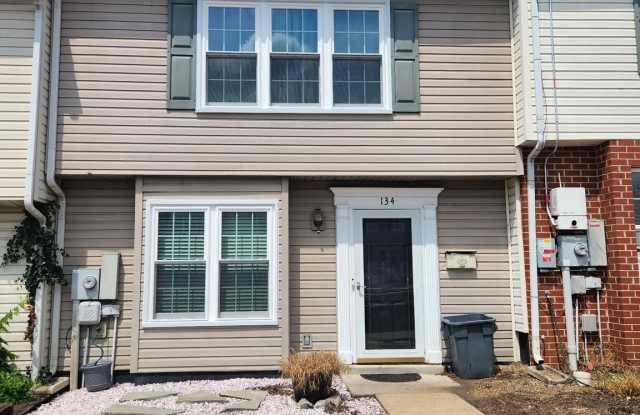 134 GEORGETOWN SQUARE photos photos