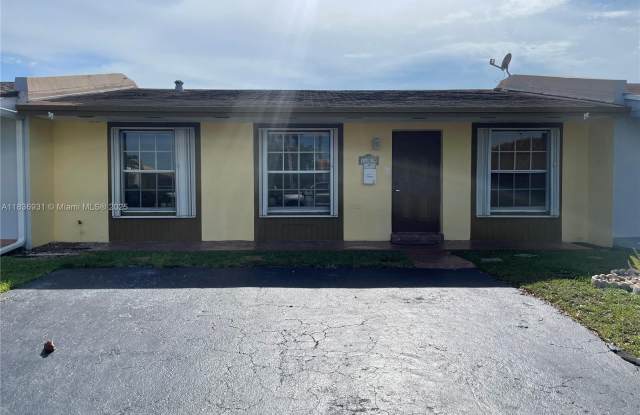 12979 SW 19th Ter photos photos