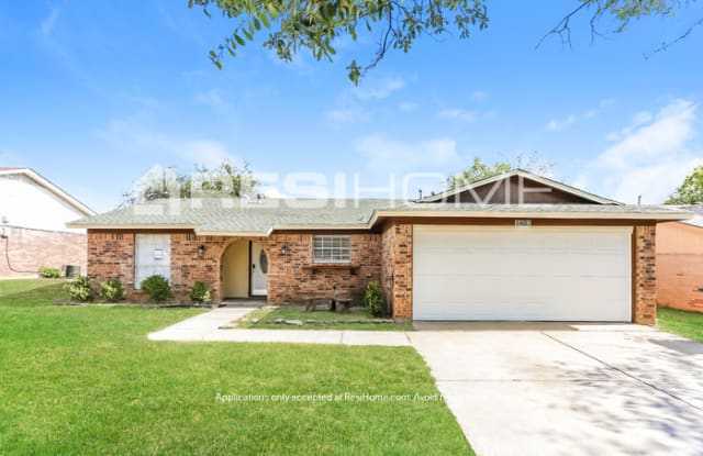 1407 Mimosa Street - 1407 Mimosa Street, Cleburne, TX 76033