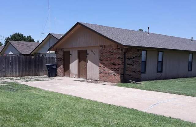 2531 E Cedar Ave photos photos