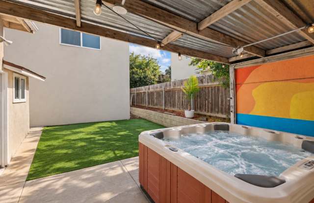 Hot tub! Gallery 3