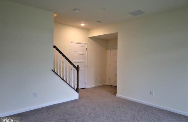 61 BECKER Drive Gallery 4