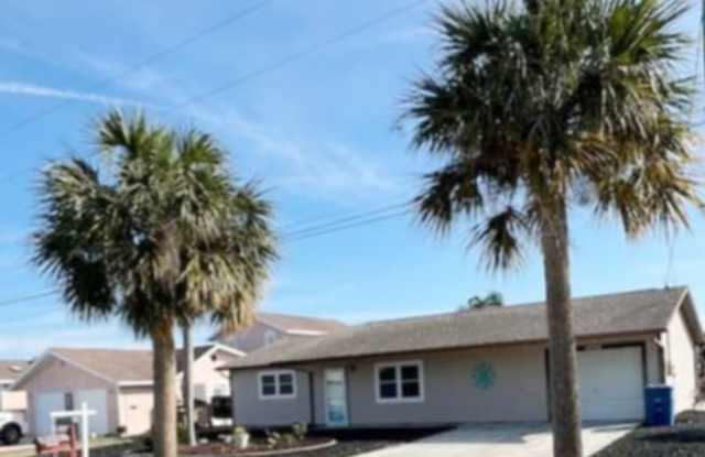 Waterfront 2BR/2BA Home w/ Pool, Dock  Garage – $2,000 Unfurnished | $2,200 Furnished - 3292 Hibiscus Drive, Hernando Beach, FL 34607