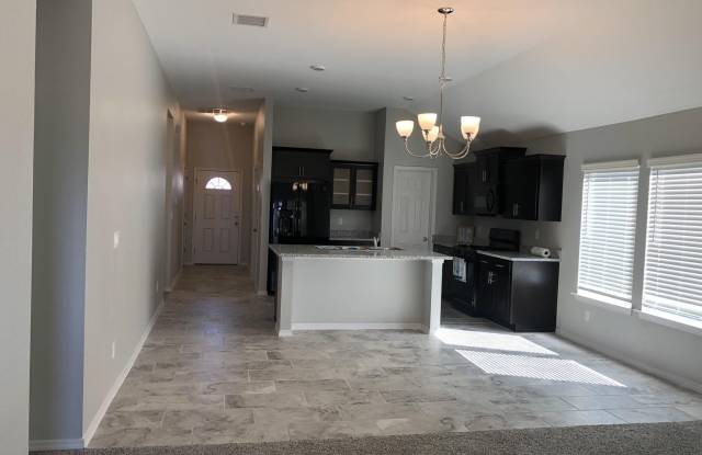 825 Whitebrush Drive Gallery 4
