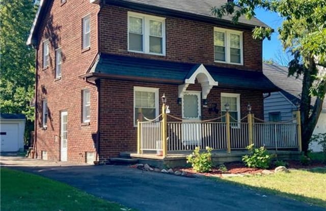 1672 Wood Rd - 1672 Wood Road, Cleveland Heights, OH 44121