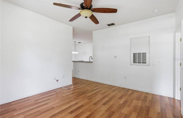 858 GRAND REGENCY POINT Gallery 3