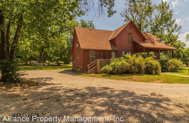 2024 Claflin Rd. - 2024 Claflin Road, Manhattan, KS 66502 2024 Claflin Rd. - 2024 Claflin Road, Manhattan, KS 66502