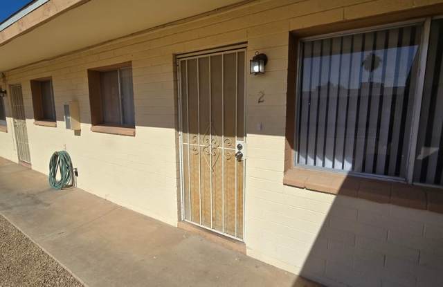 Great Location! Remodeled 1 bed 1 bath Gallery 3