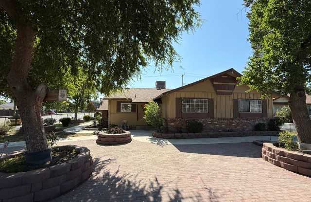 Must-See!!! 5-Bedroom Family Home with Large Yard  Prime Location in Visalia photos photos