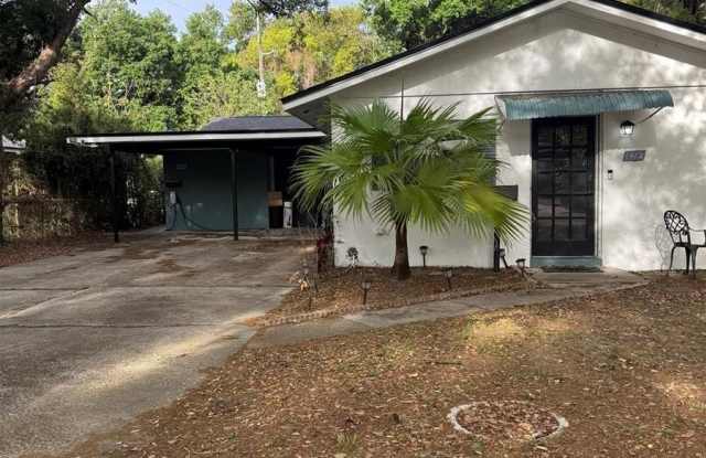 1410 N FERN CREEK AVENUE photos photos