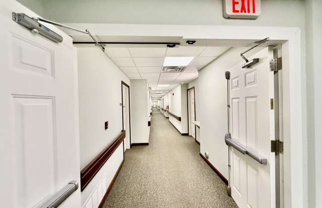 1694 M 52 Gallery 2
