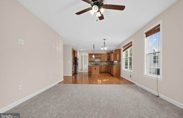 41716 DEER GRASS Terrace Gallery 4