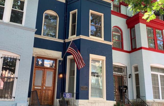 637 8TH STREET NE - 637 8th Street Northeast, Washington, DC 20002