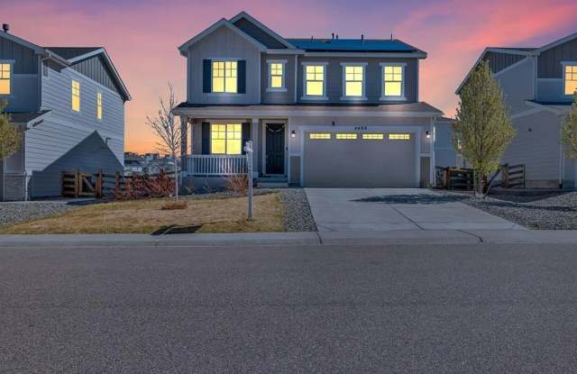 Bright & Modern 4‑Year‑Old Home in Copperleaf — Large Yard + Cozy Patio photos photos Bright & Modern 4‑Year‑Old Home in Copperleaf — Large Yard + Cozy Patio photos photos