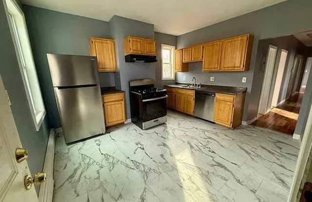 180 Quincy St. photos photos