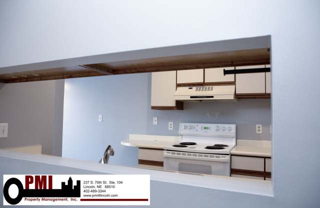 2 Bedroom, 1.5 Bathroom Single Unit for Rent at Historic WaterPark Gallery 4