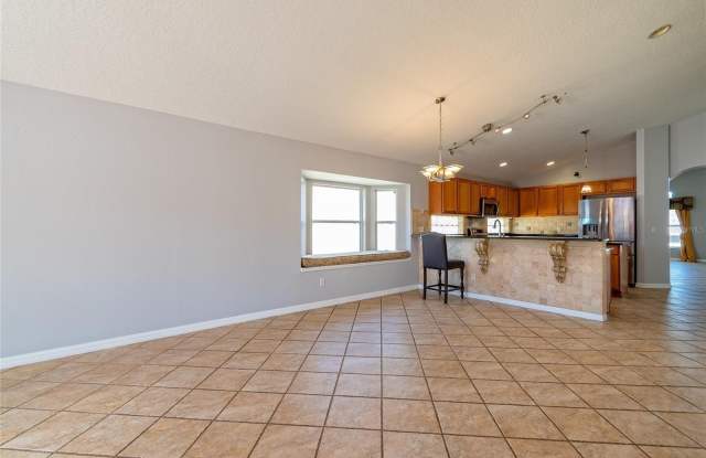 5020 ALAVISTA Drive Gallery 4