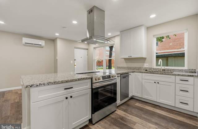 4117 MINNESOTA Avenue NE photos photos