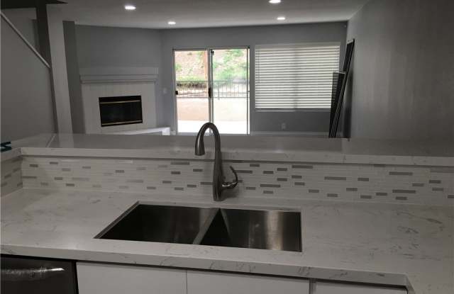 27523 Calinda Gallery 2