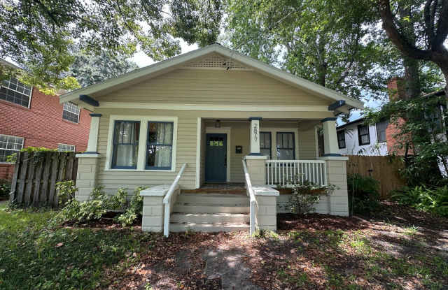 Walkable Home in Heart of Riverside photos photos