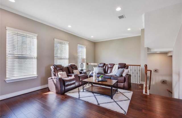 1141 Highknoll LN Gallery 4