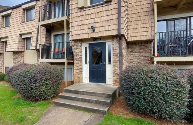 Conveniently Located Affordable Condo For Rent photos photos