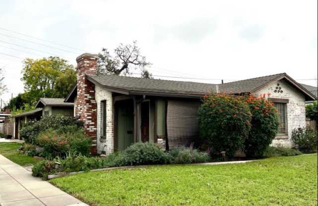 5958 North Walnut Grove Avenue Gallery 2