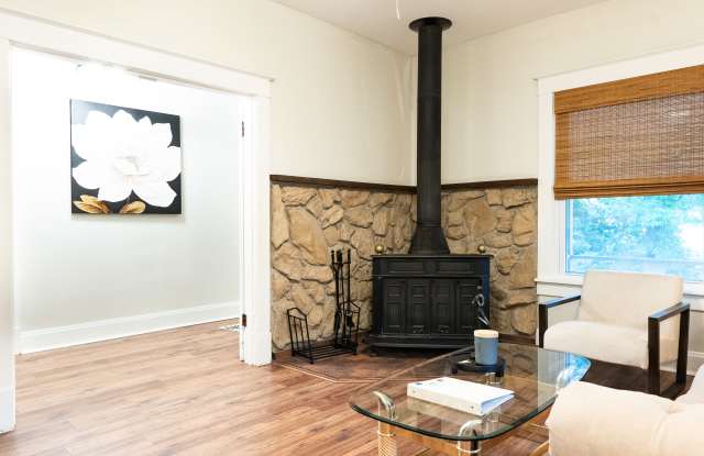 3307 Anderson Avenue Gallery 1