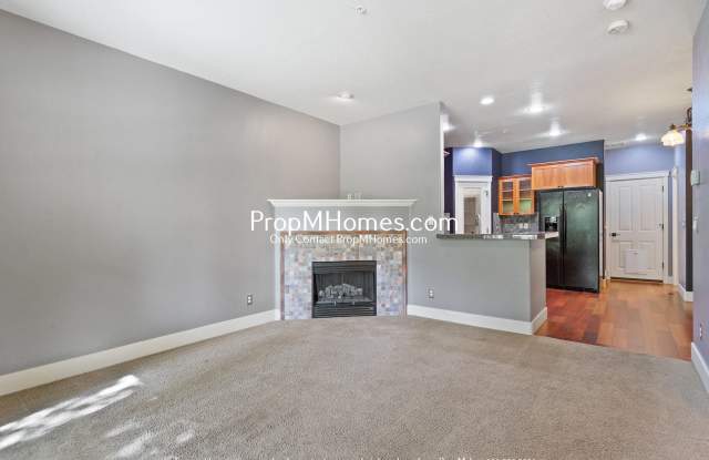 Cozy Two Bedroom Townhome in the Heart of Villebois! photos photos