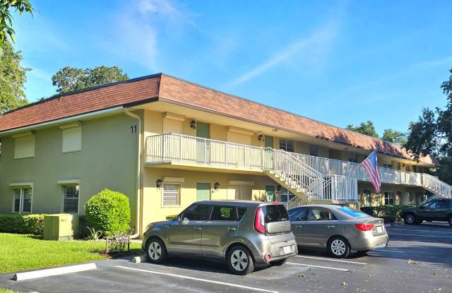 Riverfront Community with Resort Ammenities. 2/2 second Floor. photos photos