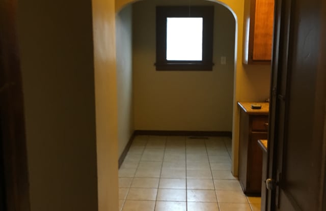 1122 Ardmore Ave Sw - 1122 Ardmore Avenue Southwest, Canton, OH 44710