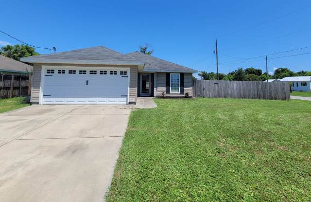 Callaway! Large Corner lot 3 bedroom 2 bath 2 car garage! photos photos