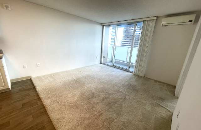 1 Bed 1 Bath 1 Parking in 801 South! Water  Sewer included! photos photos