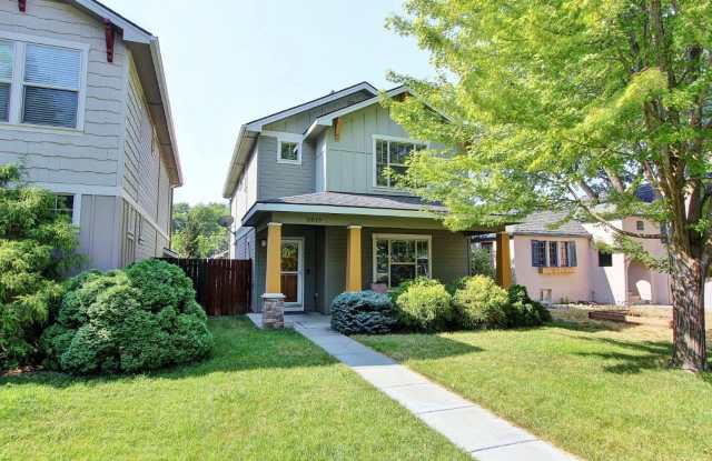 Immaculate Home w/Open Floor-Plan Nestled on the Boise Bench photos photos
