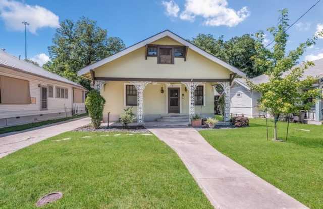 Craftsman Bungalow 3/1.5 South of Southtown - 134 Dunning Avenue, San Antonio, TX 78210
