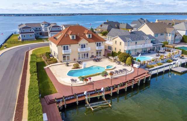 220 Pointe Drive photos photos 220 Pointe Drive photos photos