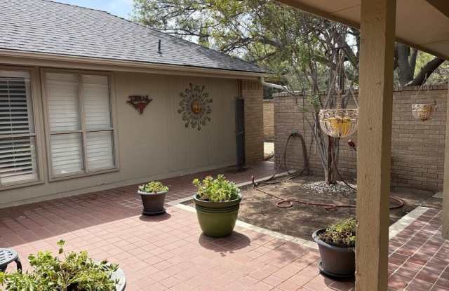 4504 Lennox Dr Gallery 2