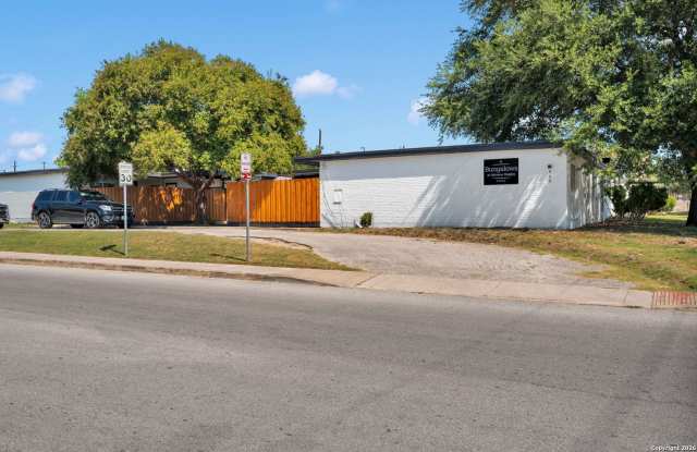 600 Gentleman Road unit: 2 photos photos