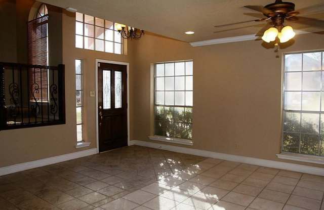 7335 Oak Walk Drive Gallery 2