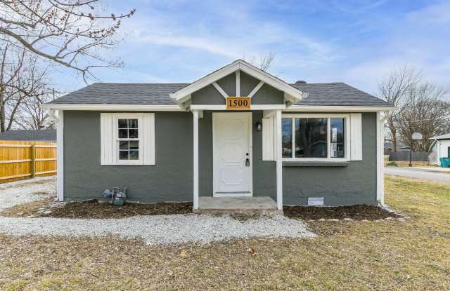 2 Bedroom 1 Bathroom Home Located within walking distance of Mercy hospital! photos photos