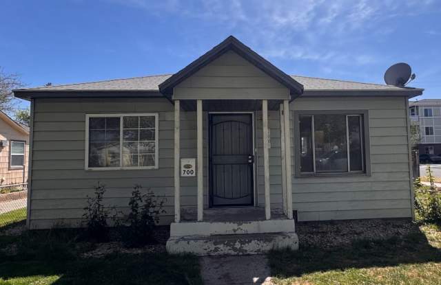 Downtown Sparks 2 Bedroom with Large Backyard photos photos