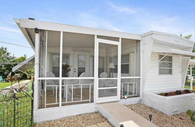 8616 SW 16th Pl photos photos