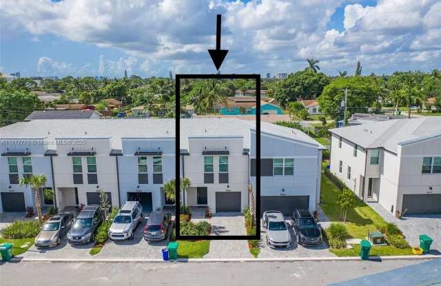 1660 Lindley St - 1660 Lindley Street, Mangonia Park, FL 33407