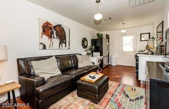 1525 E Palm Lane Gallery 4